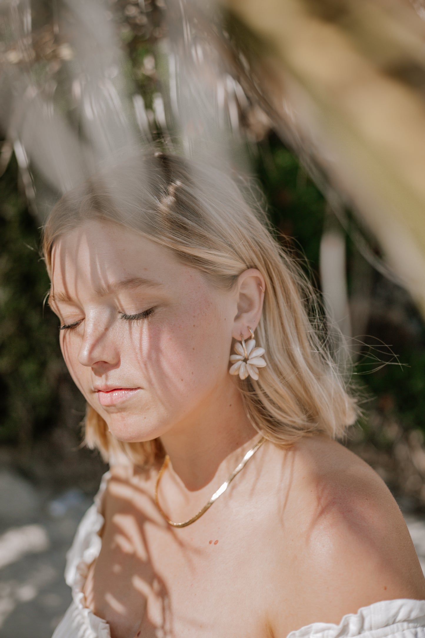 Daisy Shell Hoops
