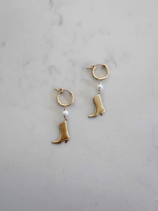 Boot Scootin’ Huggies