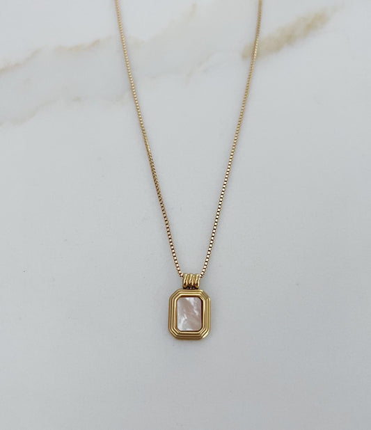 Small Pearl Pendant Necklace