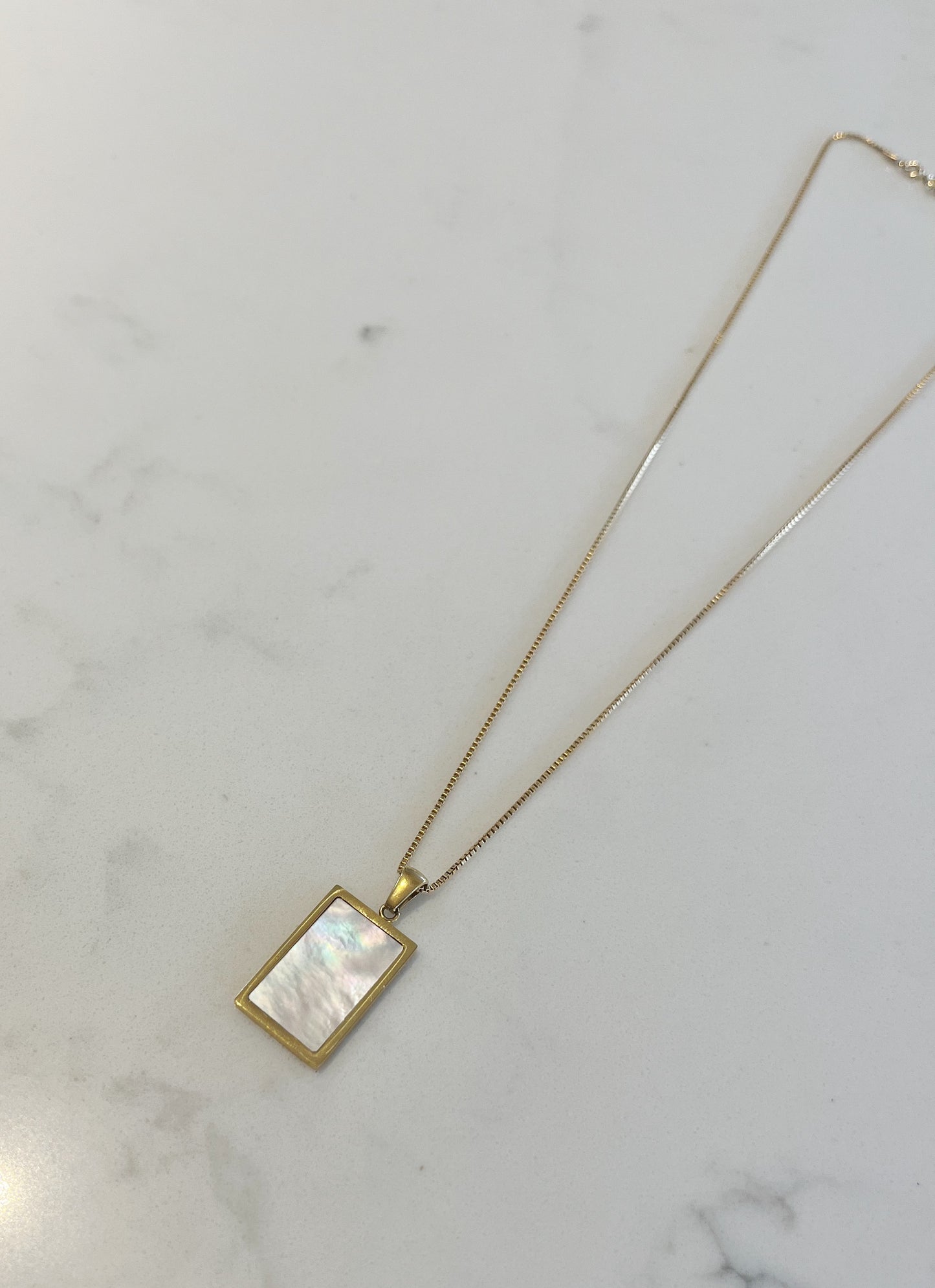 LUXE Pearl Medallion