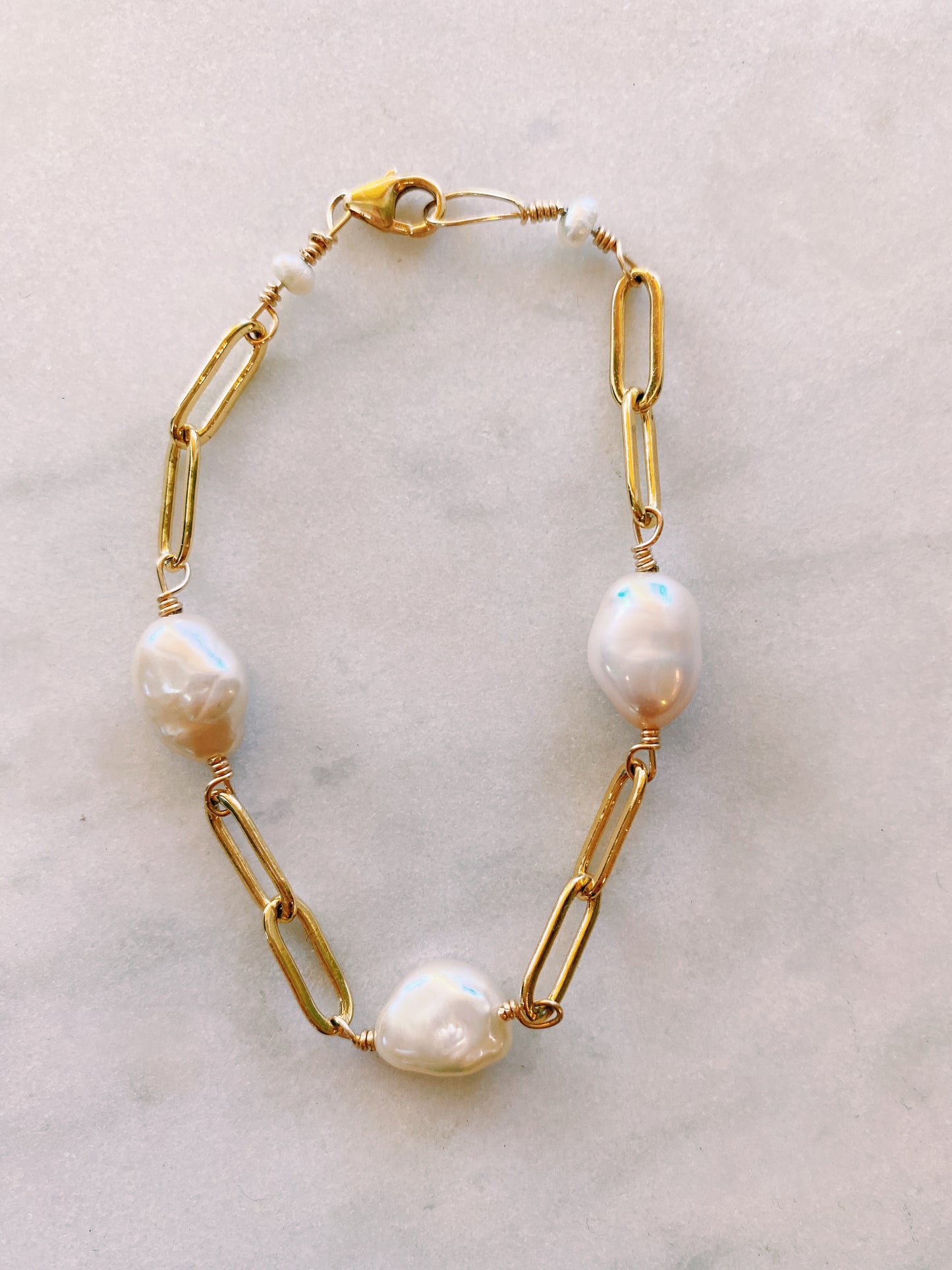 KR Paperclip Pearl Bracelet