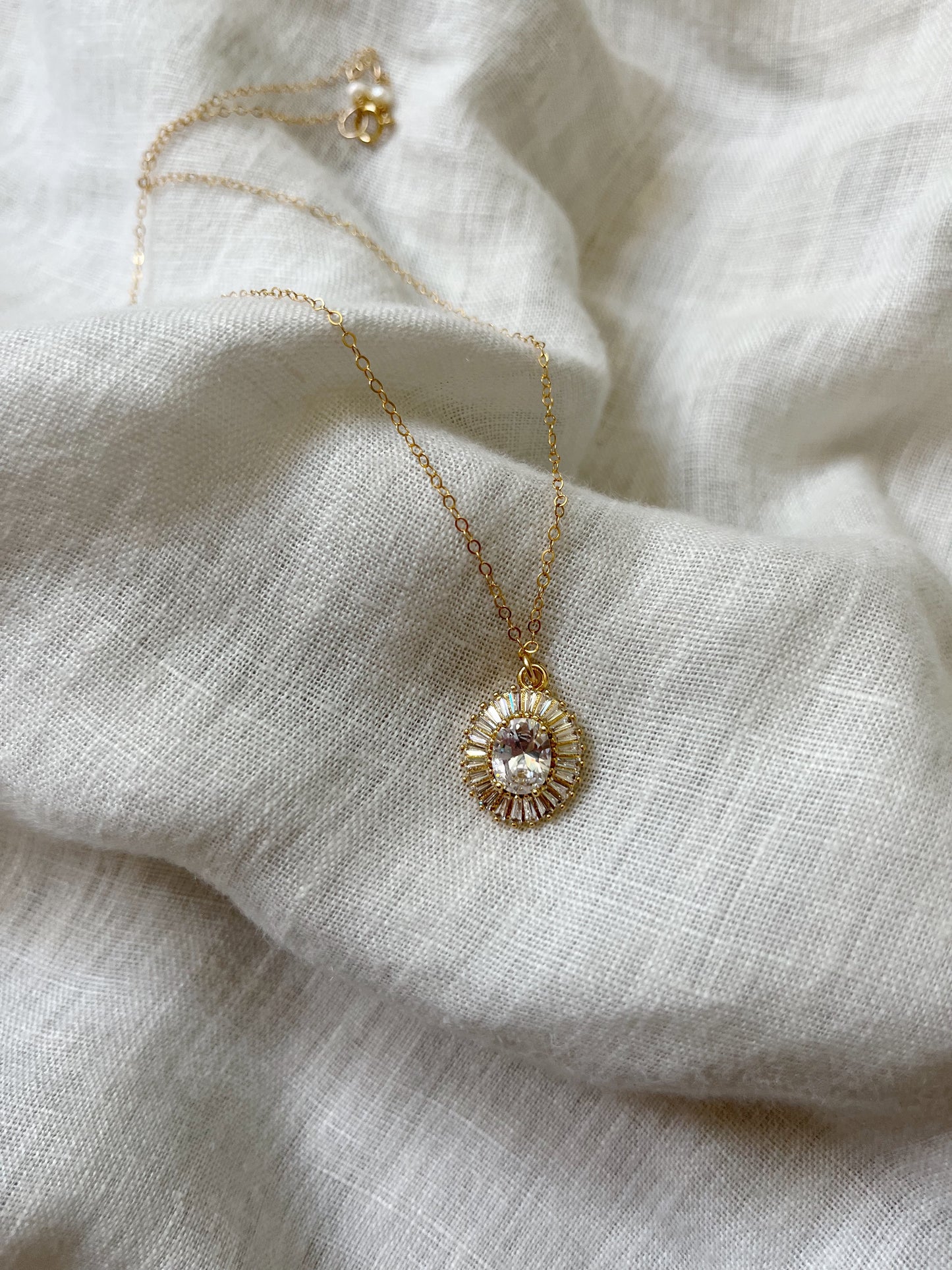 KR Crystal Oval Necklace