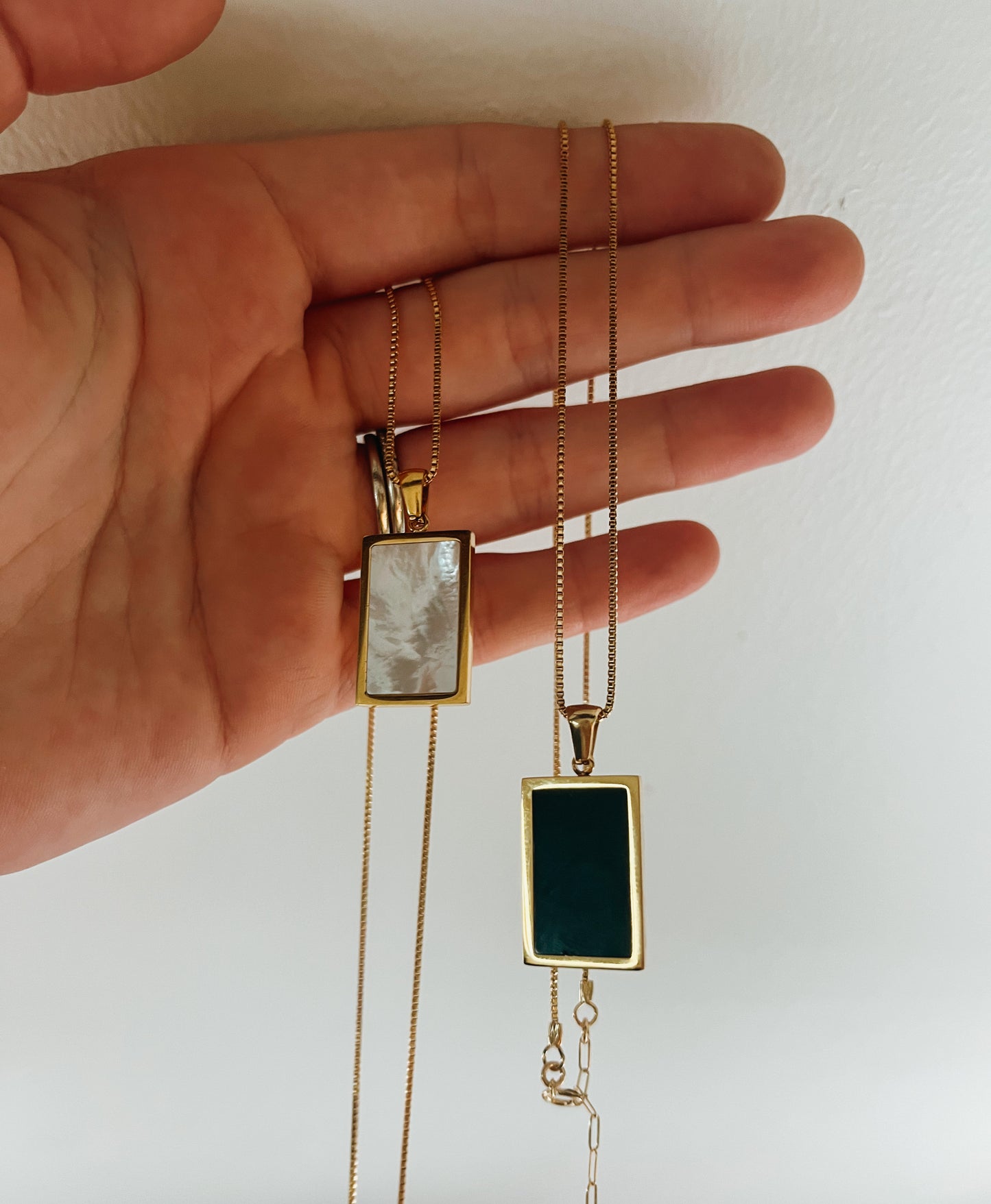 LUXE Onyx Medallion
