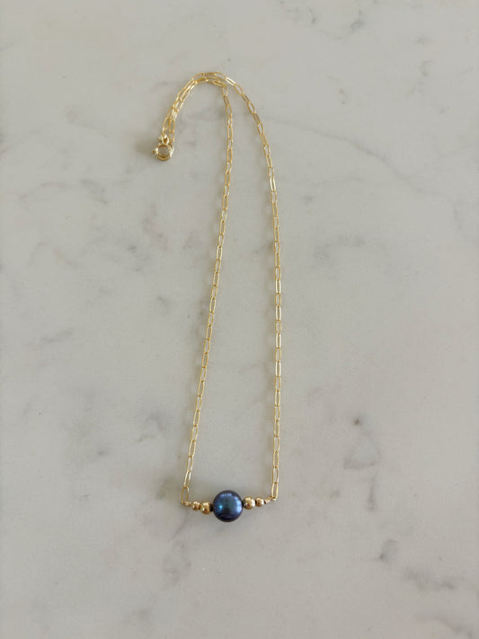 Luxe Black Pearl Necklace