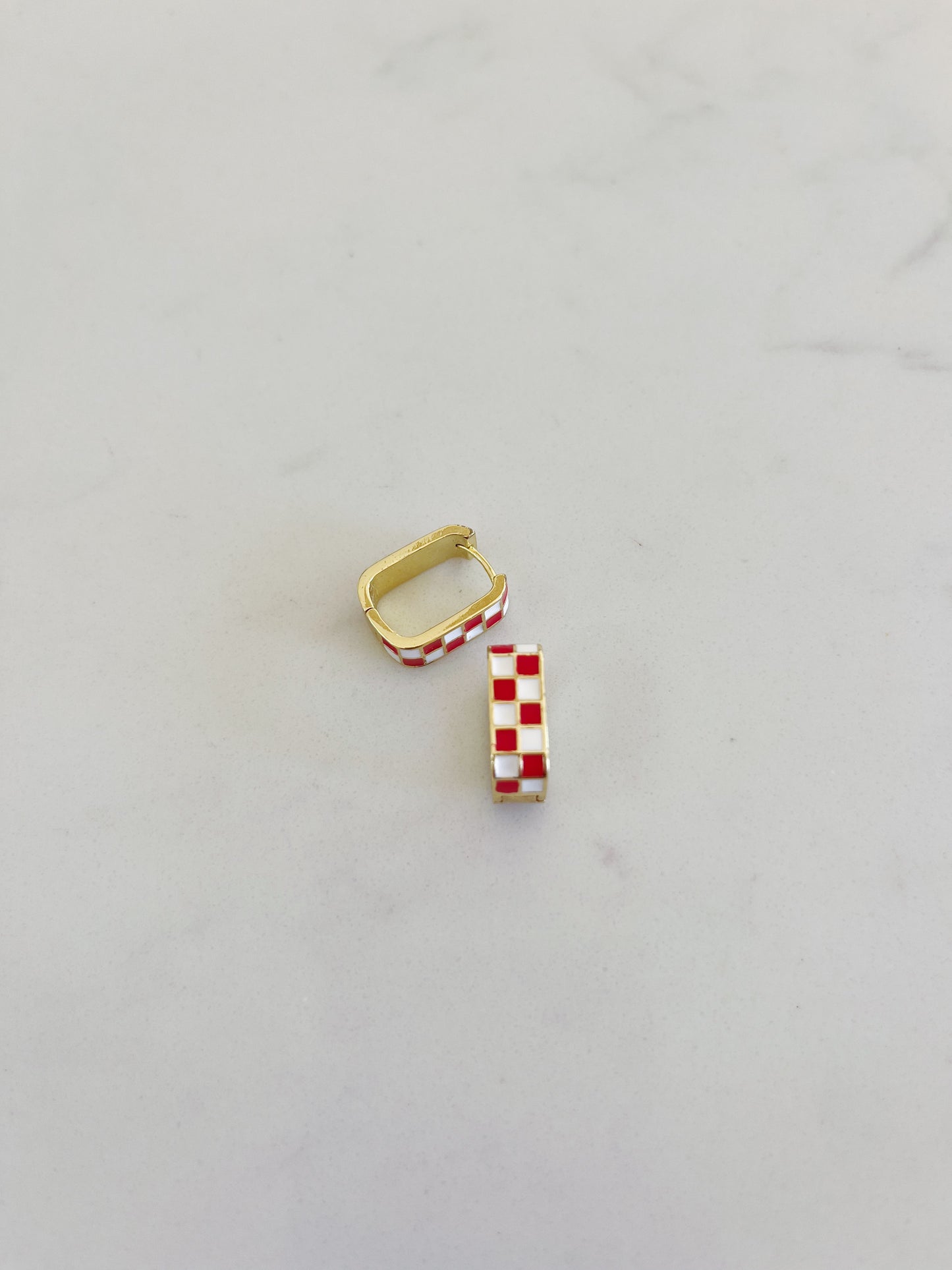 Checker Huggies