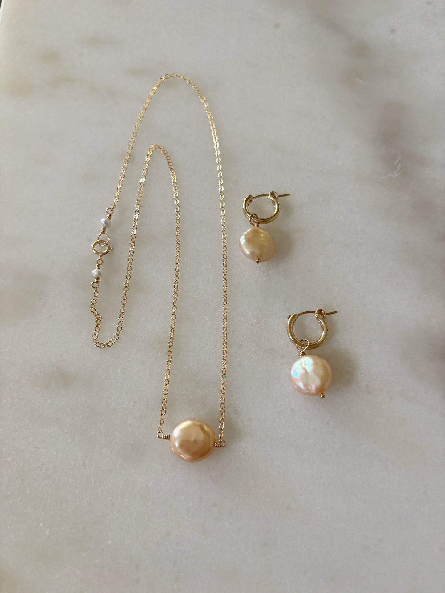 Simple Pink Pearl Necklace