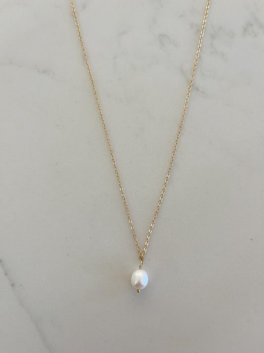 Classic Pearl Necklace