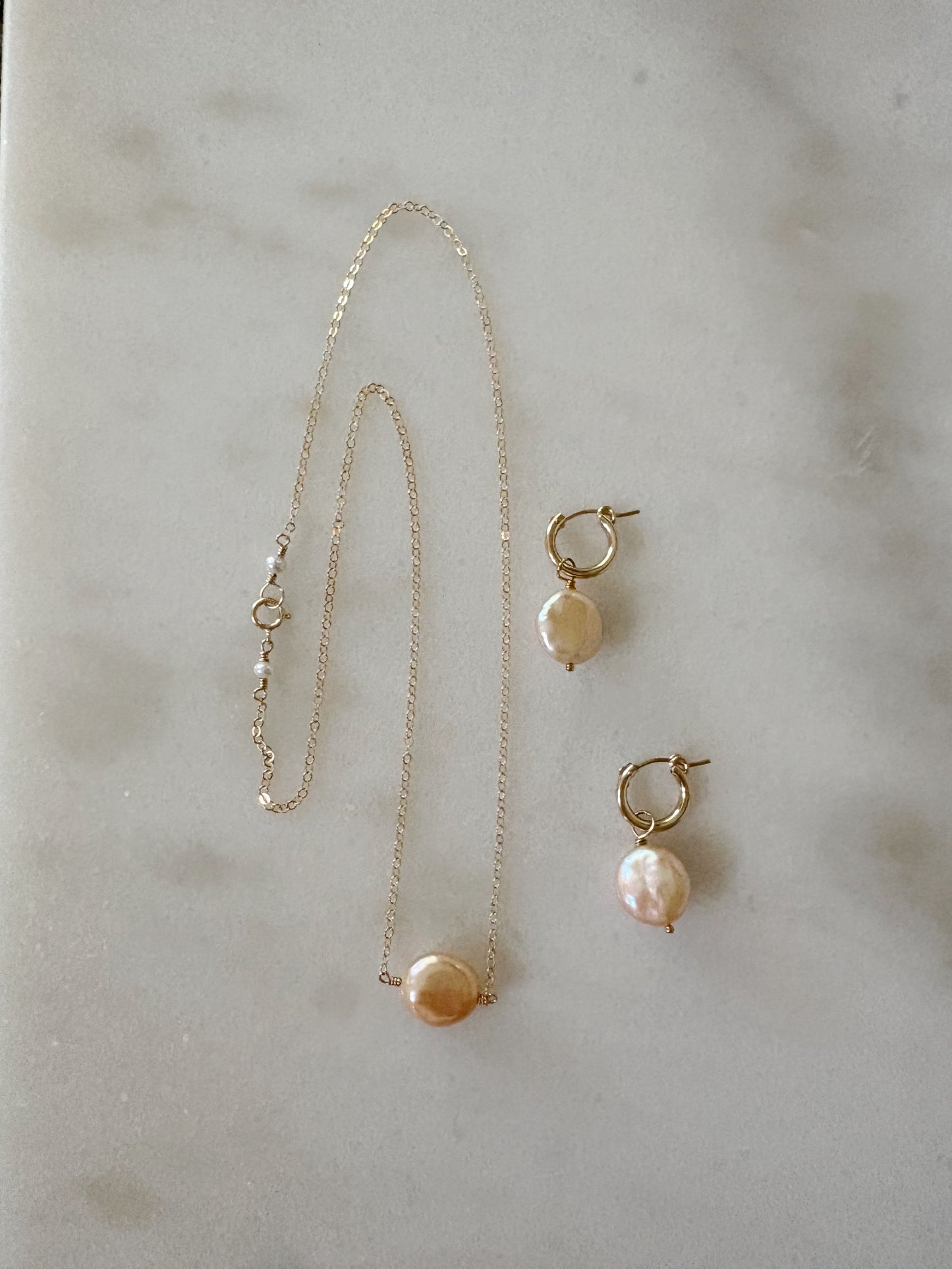 Simple Pink Pearl Necklace