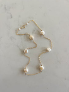 Missy Pearl Choker