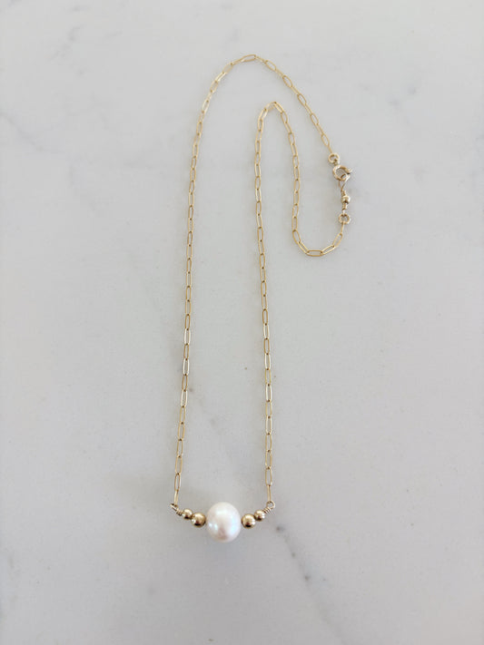 Luxe White Pearl Necklace