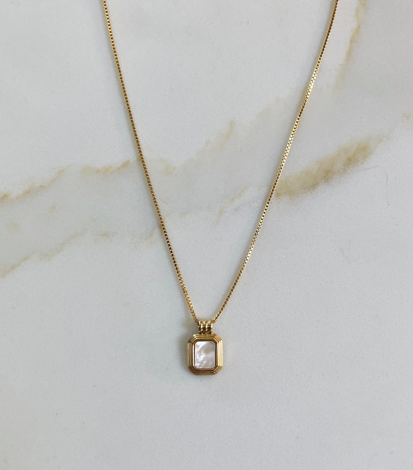 Small Pearl Pendant Necklace