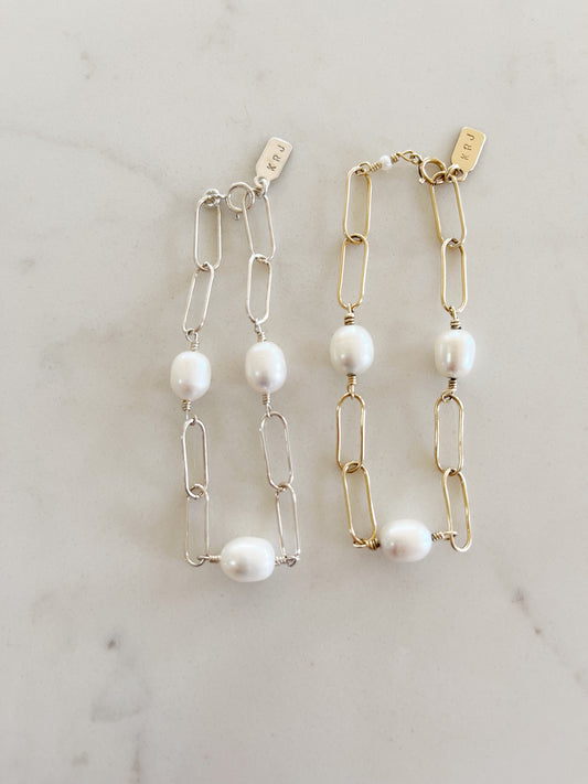 KR Paperclip Pearl Bracelet