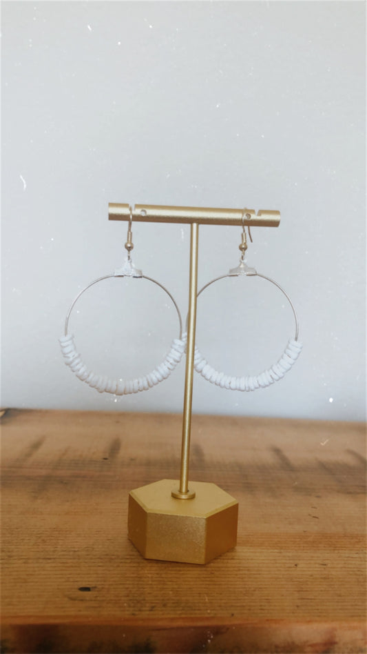 CLASSIC PUKA HOOPS
